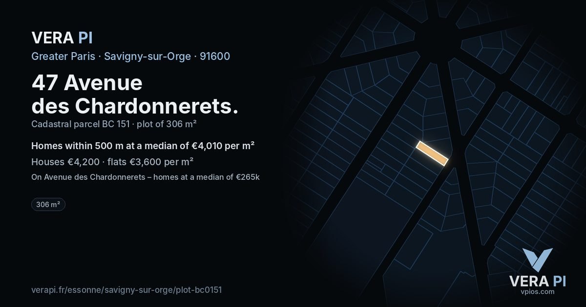 47 Avenue des Chardonnerets, Savigny-sur-Orge at night – the plot lit, the parcels around coloured by the prices near them