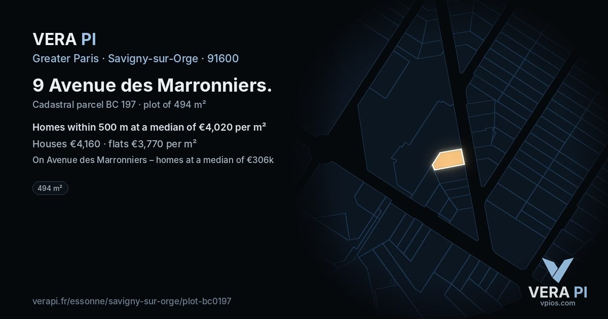 9 Avenue des Marronniers, Savigny-sur-Orge at night – the plot lit, the parcels around coloured by the prices near them