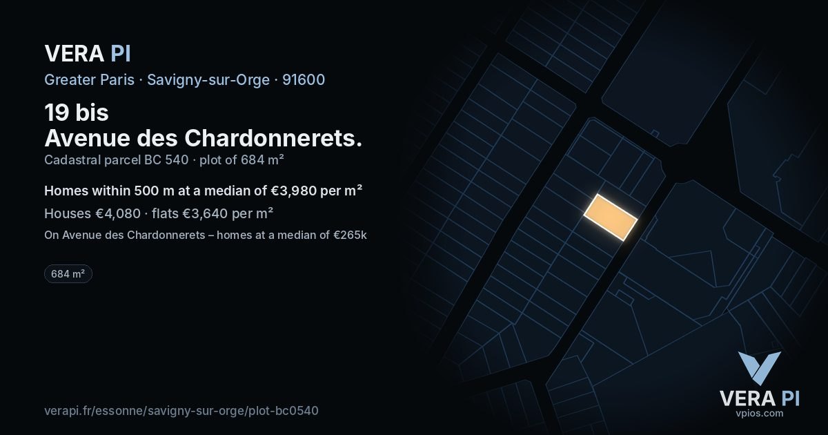 19 bis Avenue des Chardonnerets, Savigny-sur-Orge at night – the plot lit, the parcels around coloured by the prices near them