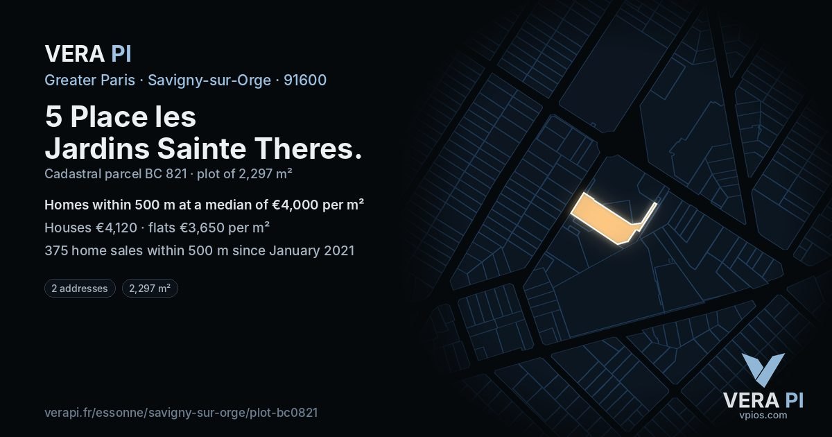 5 Place les Jardins Sainte Theres, Savigny-sur-Orge at night – the plot lit, the parcels around coloured by the prices near them