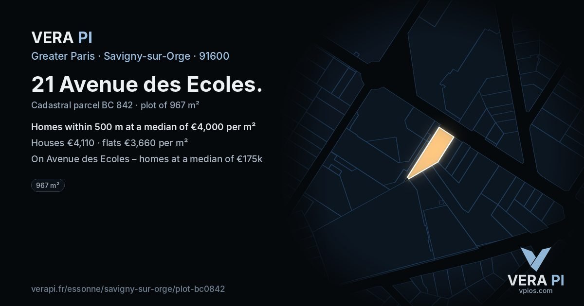 21 Avenue des Ecoles, Savigny-sur-Orge at night – the plot lit, the parcels around coloured by the prices near them