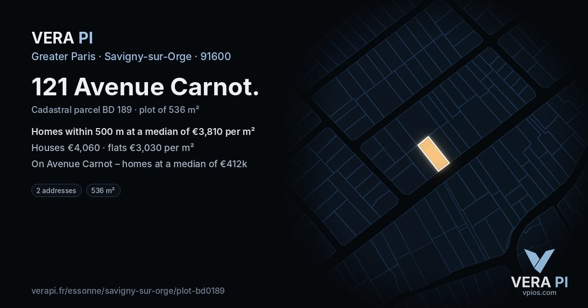121 Avenue Carnot, Savigny-sur-Orge at night – the plot lit, the parcels around coloured by the prices near them