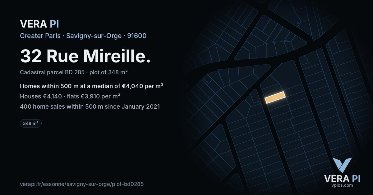 32 Rue Mireille, Savigny-sur-Orge at night – the plot lit, the parcels around coloured by the prices near them