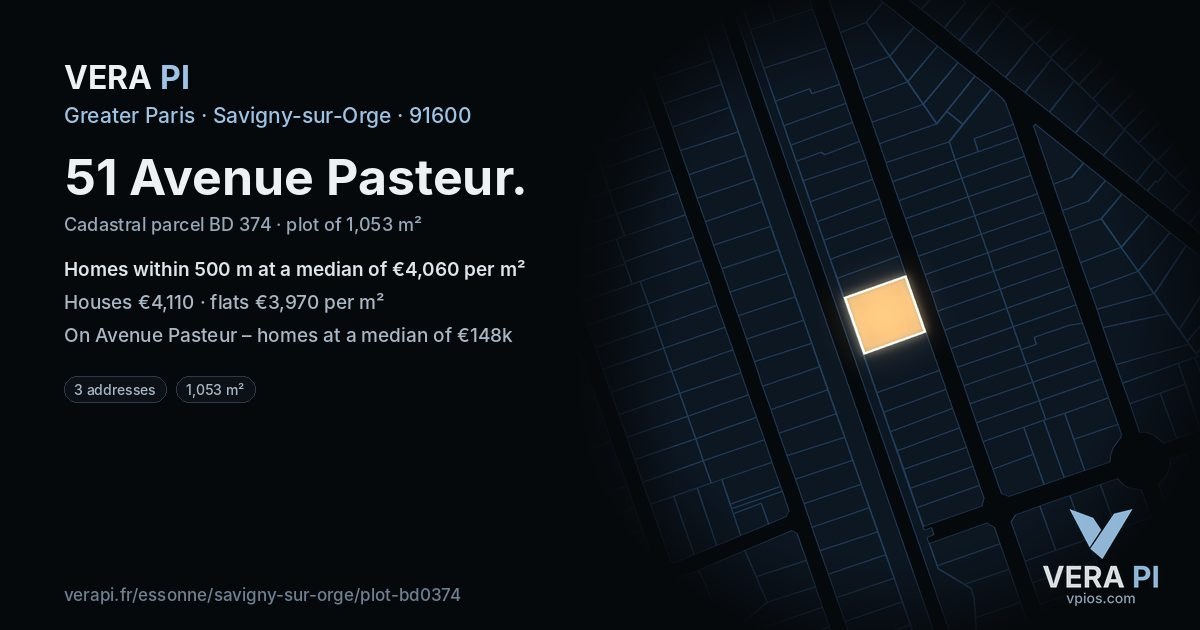 51 Avenue Pasteur, Savigny-sur-Orge at night – the plot lit, the parcels around coloured by the prices near them