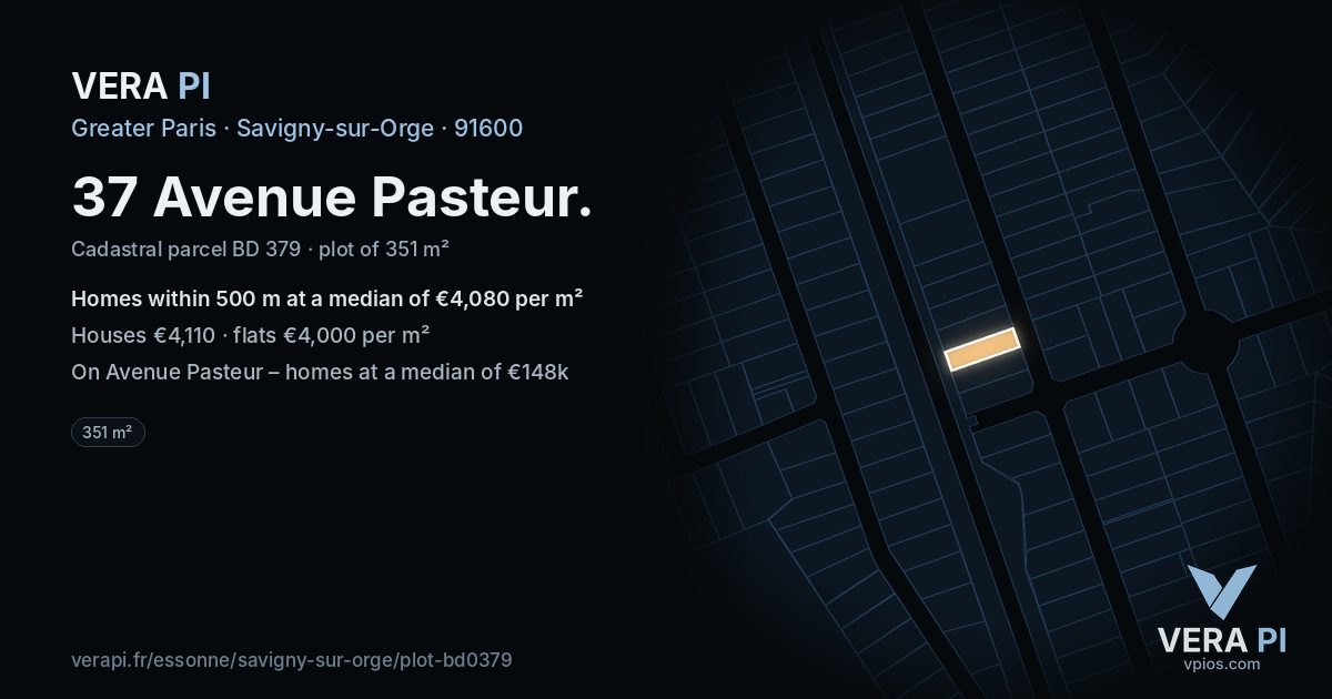 37 Avenue Pasteur, Savigny-sur-Orge at night – the plot lit, the parcels around coloured by the prices near them