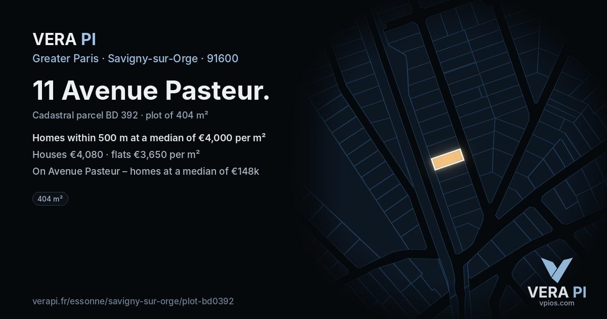 11 Avenue Pasteur, Savigny-sur-Orge at night – the plot lit, the parcels around coloured by the prices near them