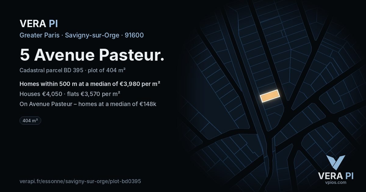 5 Avenue Pasteur, Savigny-sur-Orge at night – the plot lit, the parcels around coloured by the prices near them
