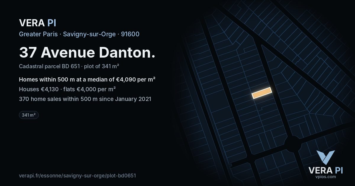 37 Avenue Danton, Savigny-sur-Orge at night – the plot lit, the parcels around coloured by the prices near them