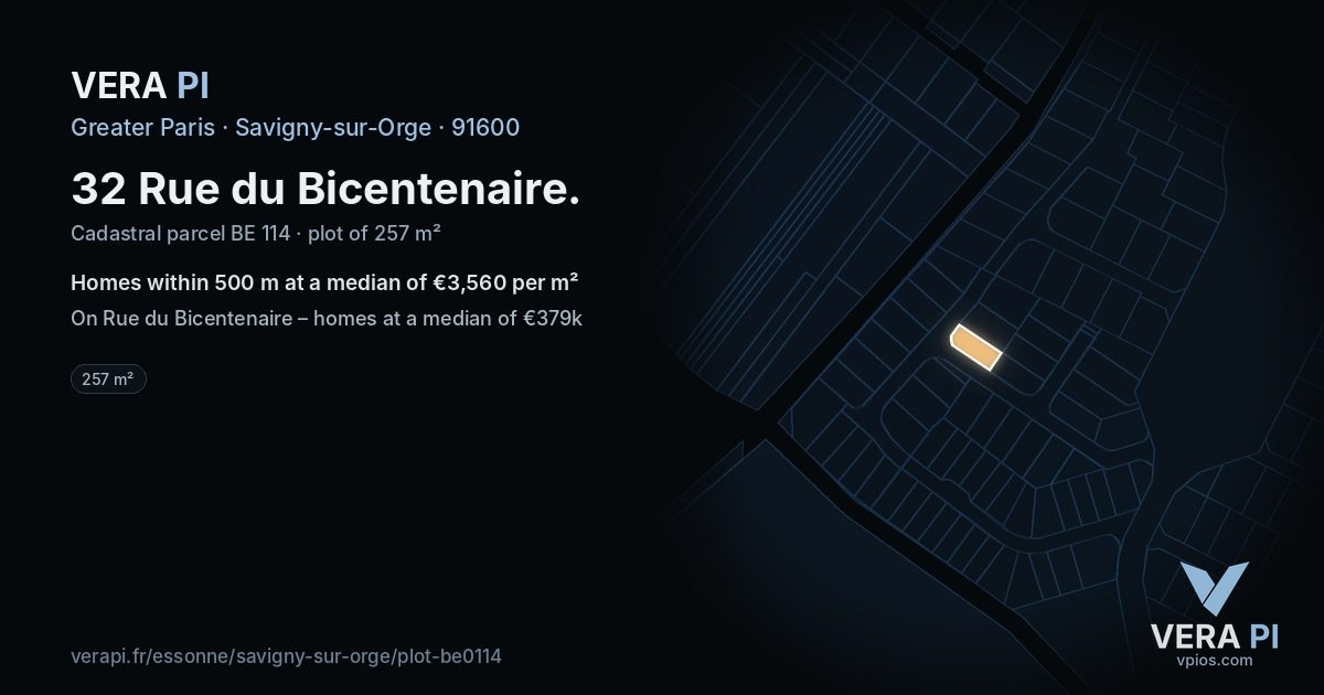 32 Rue du Bicentenaire, Savigny-sur-Orge at night – the plot lit, the parcels around coloured by the prices near them