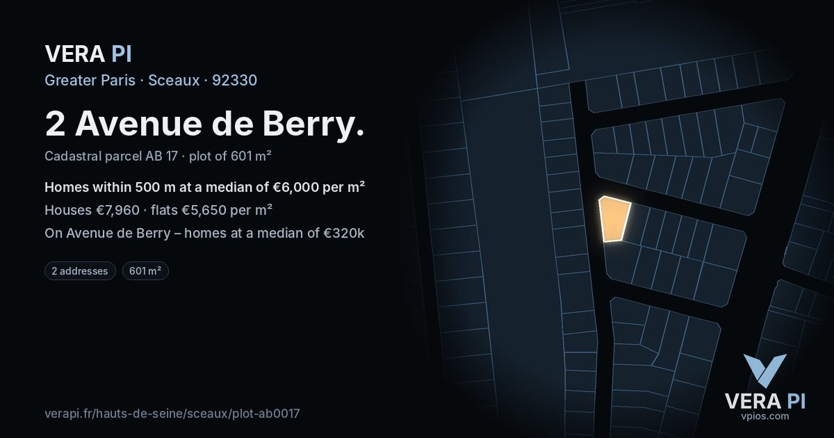 2 Avenue de Berry, Sceaux at night – the plot lit, the parcels around coloured by the prices near them