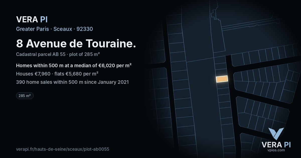 8 Avenue de Touraine, Sceaux at night – the plot lit, the parcels around coloured by the prices near them