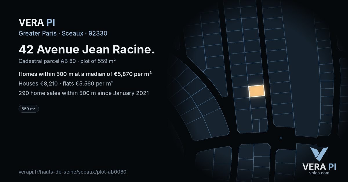 42 Avenue Jean Racine, Sceaux at night – the plot lit, the parcels around coloured by the prices near them