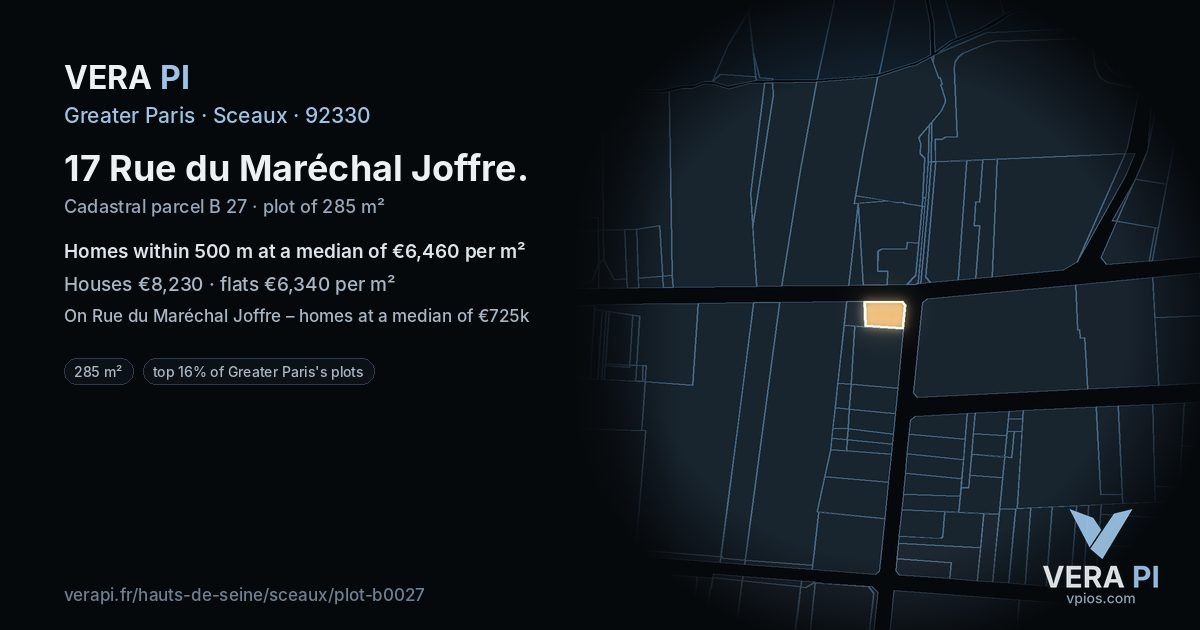 17 Rue du Maréchal Joffre, Sceaux at night – the plot lit, the parcels around coloured by the prices near them