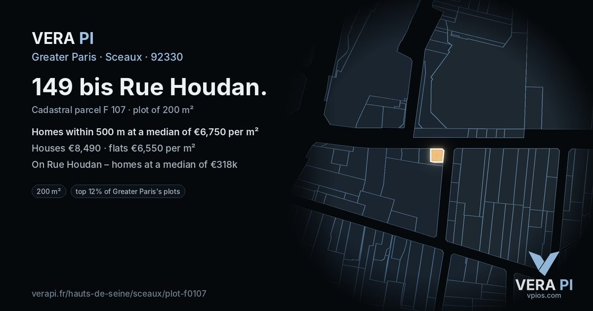 149 bis Rue Houdan, Sceaux at night – the plot lit, the parcels around coloured by the prices near them