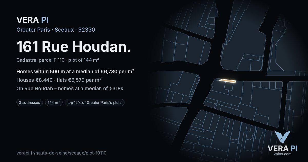 161 Rue Houdan, Sceaux at night – the plot lit, the parcels around coloured by the prices near them