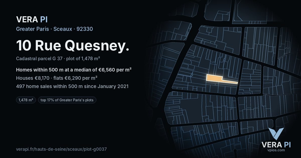 10 Rue Quesney, Sceaux at night – the plot lit, the parcels around coloured by the prices near them