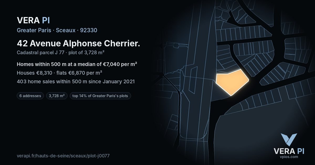 42 Avenue Alphonse Cherrier, Sceaux at night – the plot lit, the parcels around coloured by the prices near them