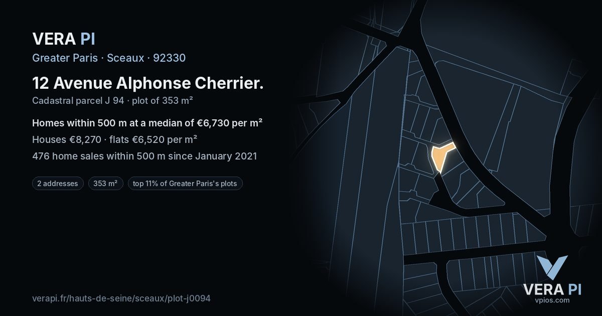 12 Avenue Alphonse Cherrier, Sceaux at night – the plot lit, the parcels around coloured by the prices near them