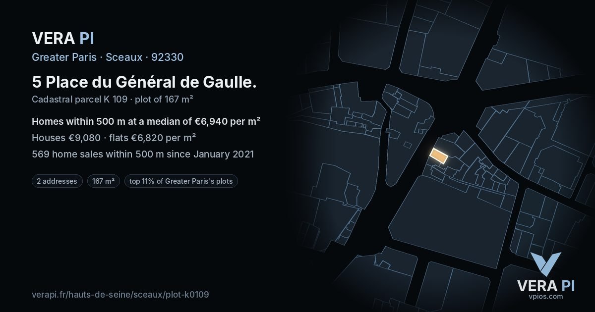 5 Place du Général de Gaulle, Sceaux at night – the plot lit, the parcels around coloured by the prices near them