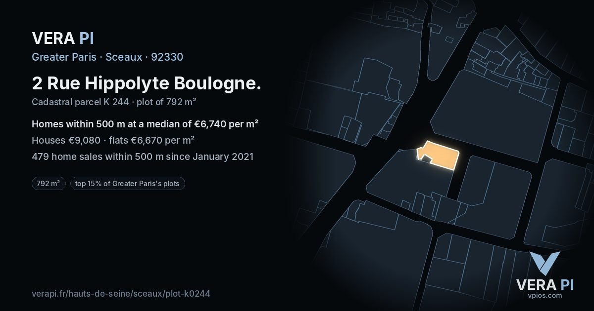 2 Rue Hippolyte Boulogne, Sceaux at night – the plot lit, the parcels around coloured by the prices near them