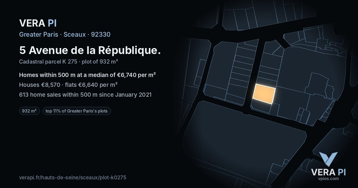 5 Avenue de la République, Sceaux at night – the plot lit, the parcels around coloured by the prices near them