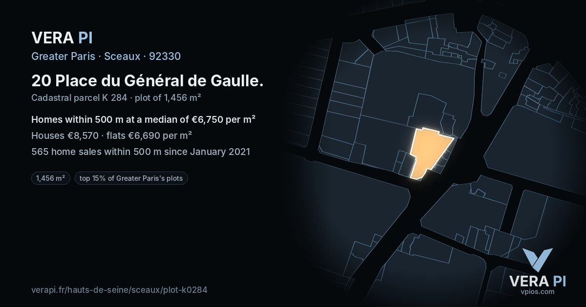 20 Place du Général de Gaulle, Sceaux at night – the plot lit, the parcels around coloured by the prices near them