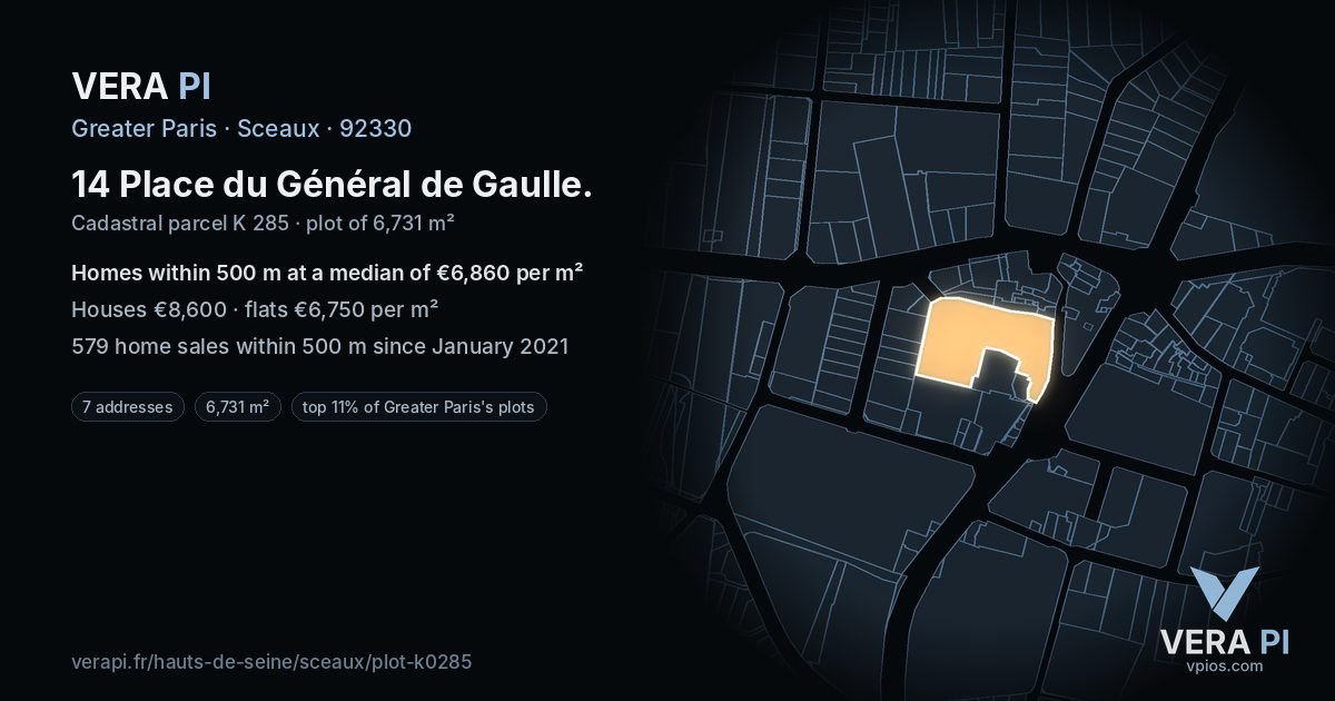 14 Place du Général de Gaulle, Sceaux at night – the plot lit, the parcels around coloured by the prices near them