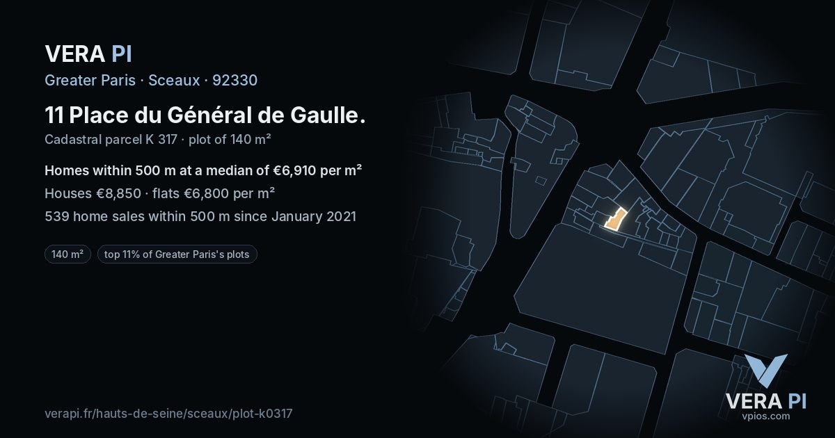 11 Place du Général de Gaulle, Sceaux at night – the plot lit, the parcels around coloured by the prices near them