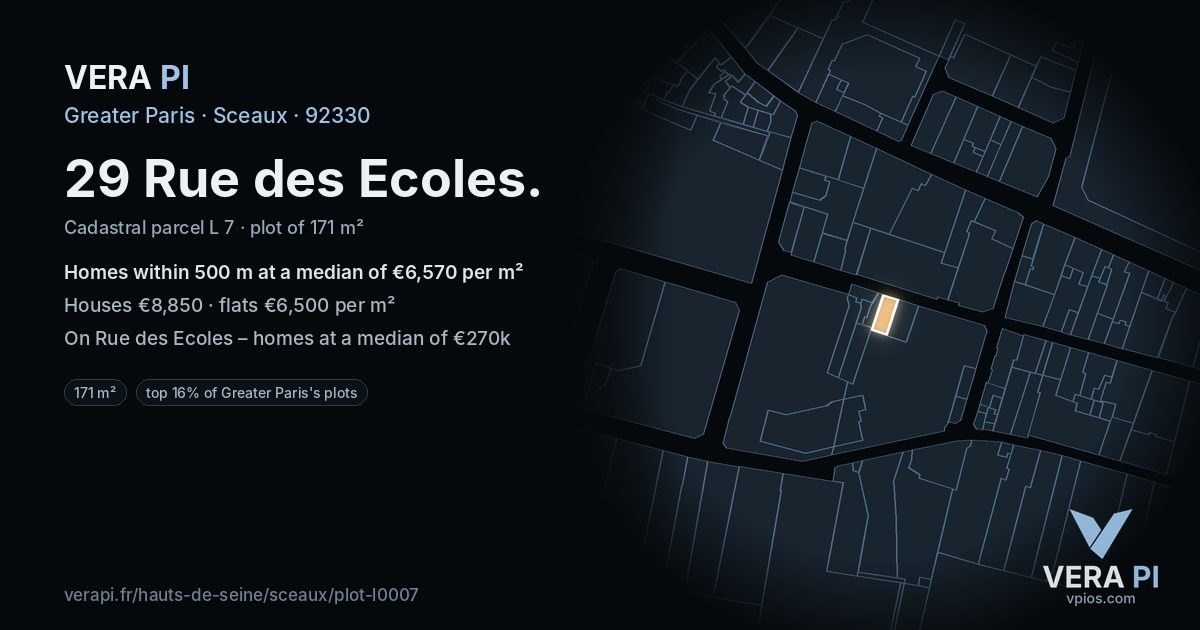 29 Rue des Ecoles, Sceaux at night – the plot lit, the parcels around coloured by the prices near them