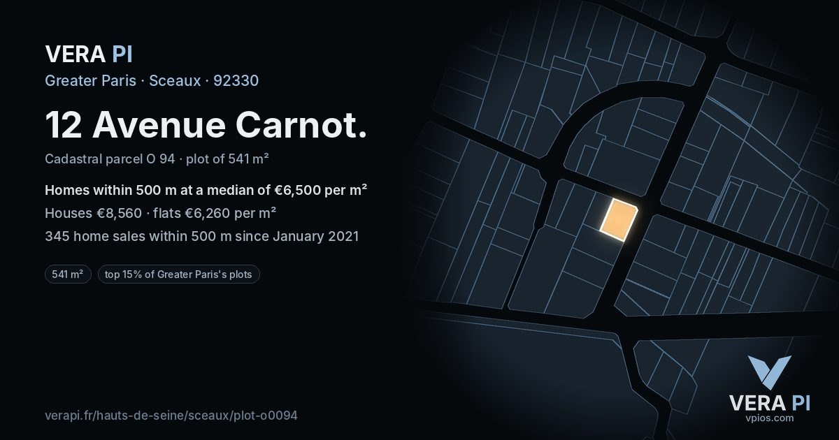 12 Avenue Carnot, Sceaux at night – the plot lit, the parcels around coloured by the prices near them