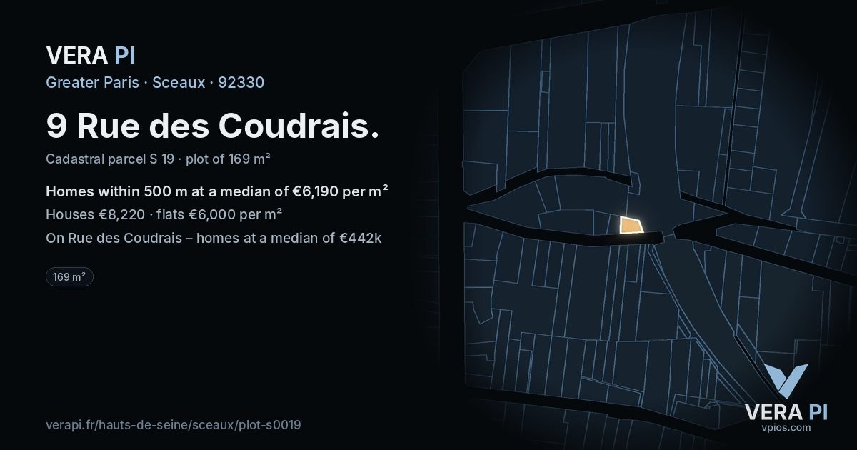 9 Rue des Coudrais, Sceaux at night – the plot lit, the parcels around coloured by the prices near them