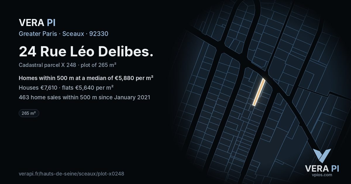 24 Rue Léo Delibes, Sceaux at night – the plot lit, the parcels around coloured by the prices near them