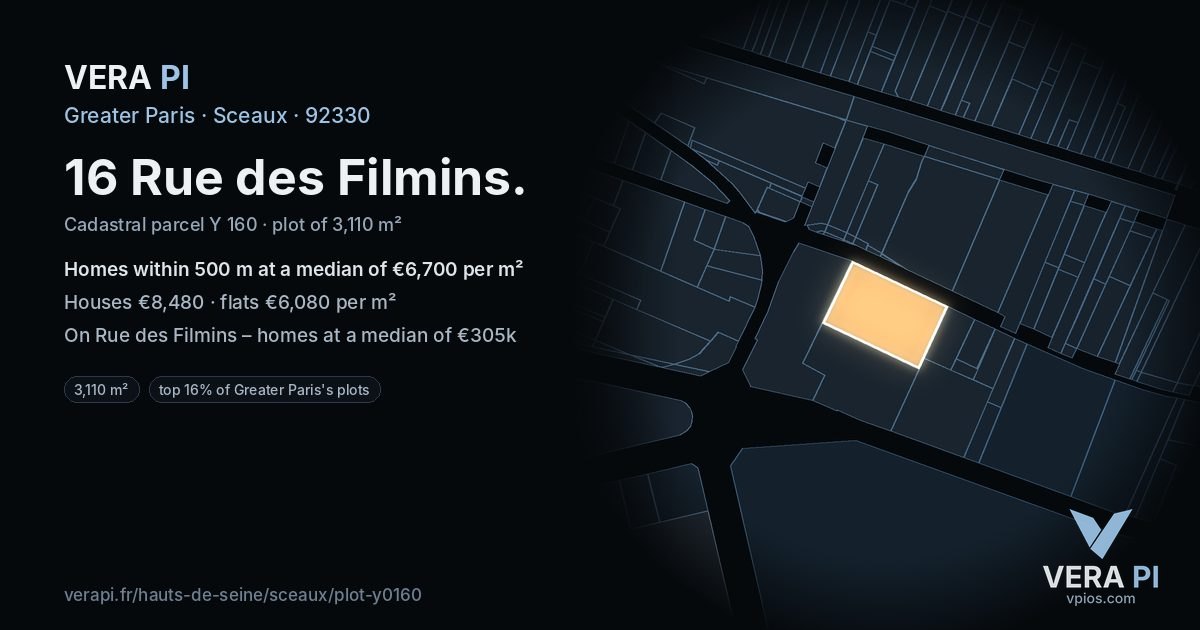 16 Rue des Filmins, Sceaux at night – the plot lit, the parcels around coloured by the prices near them