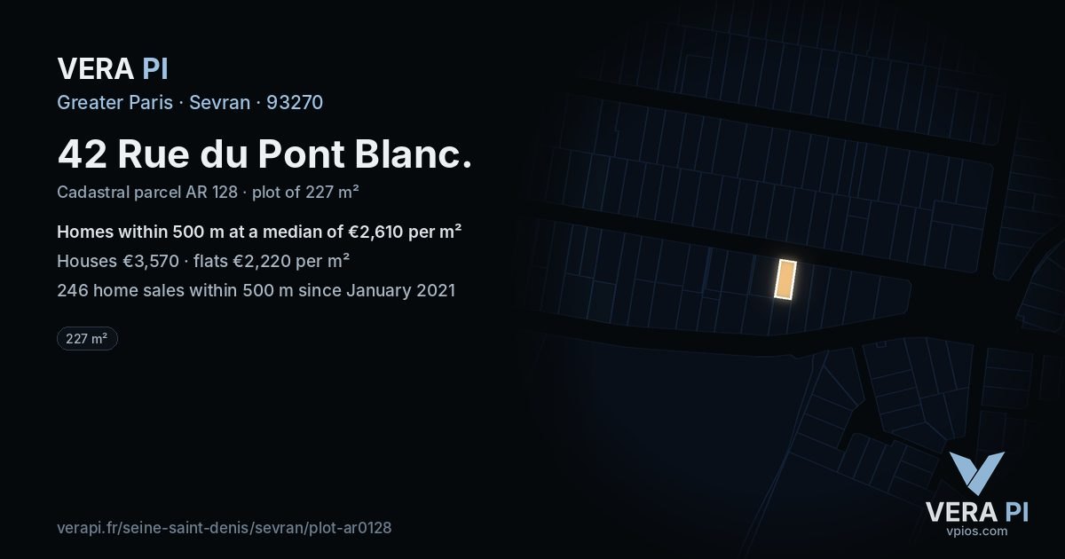 42 Rue du Pont Blanc, Sevran at night – the plot lit, the parcels around coloured by the prices near them
