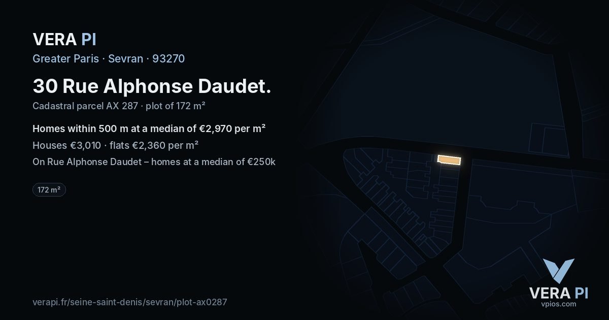 30 Rue Alphonse Daudet, Sevran at night – the plot lit, the parcels around coloured by the prices near them