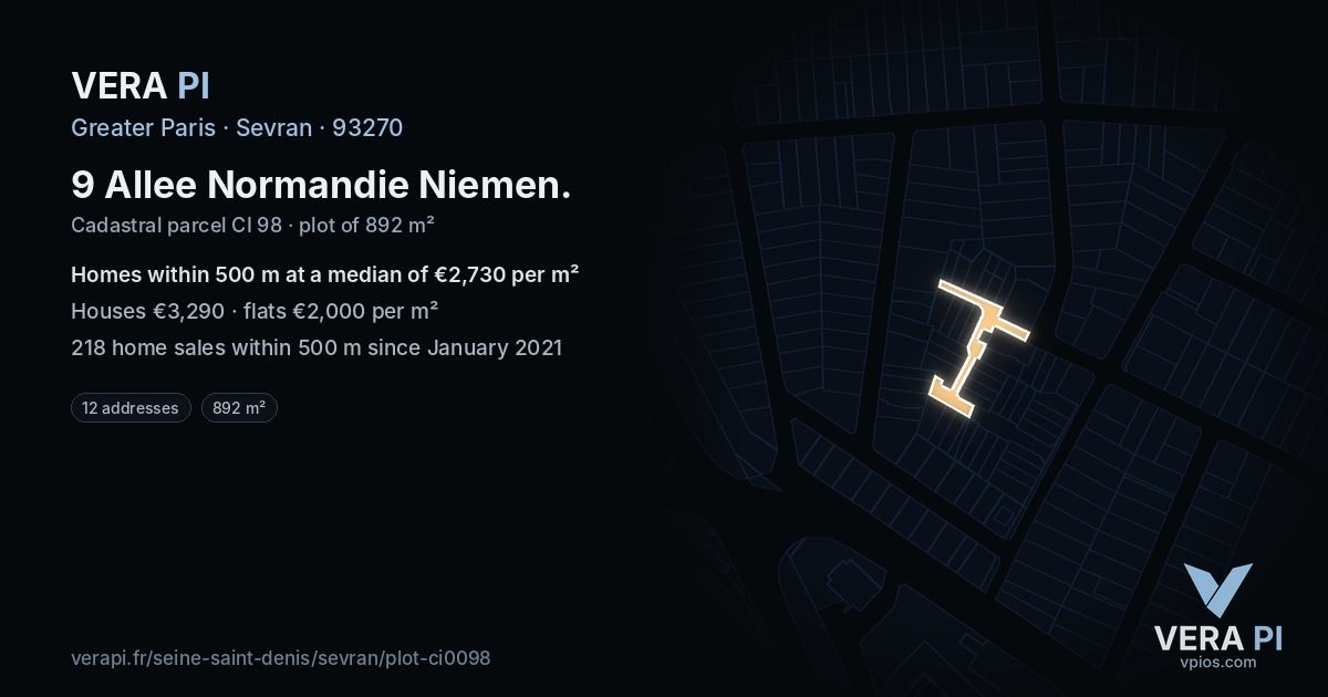 9 Allee Normandie Niemen, Sevran at night – the plot lit, the parcels around coloured by the prices near them