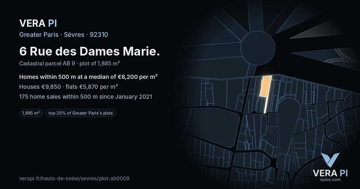 6 Rue des Dames Marie, Sèvres at night – the plot lit, the parcels around coloured by the prices near them