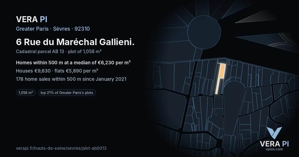 6 Rue du Maréchal Gallieni, Sèvres at night – the plot lit, the parcels around coloured by the prices near them