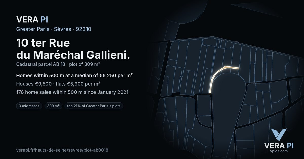 10 ter Rue du Maréchal Gallieni, Sèvres at night – the plot lit, the parcels around coloured by the prices near them