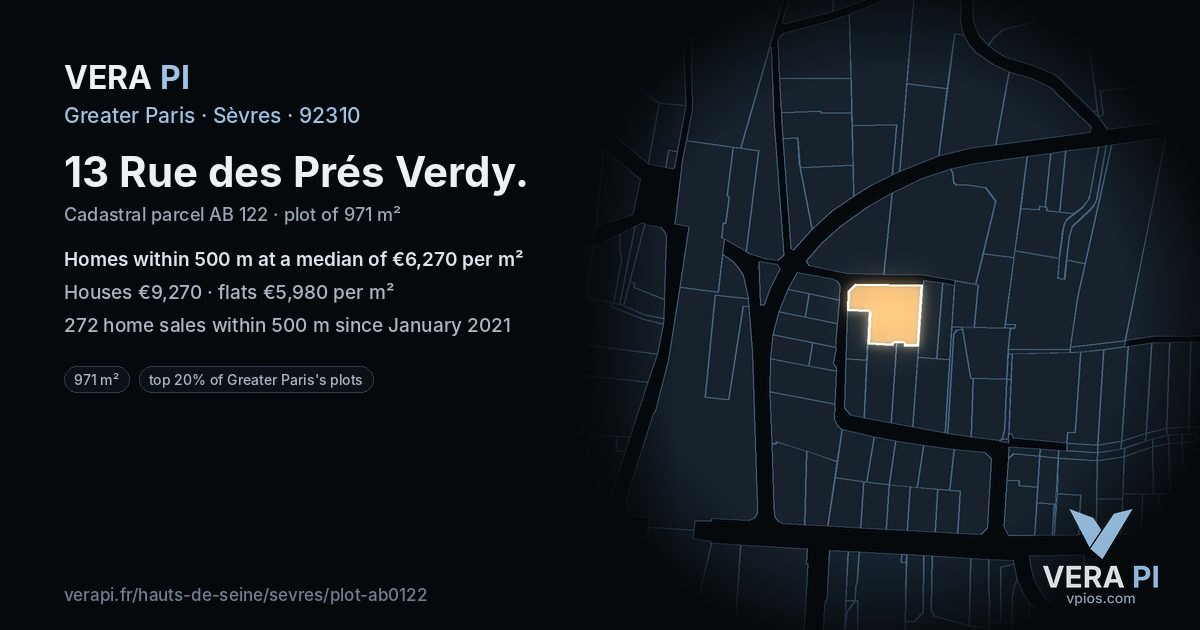 13 Rue des Prés Verdy, Sèvres at night – the plot lit, the parcels around coloured by the prices near them