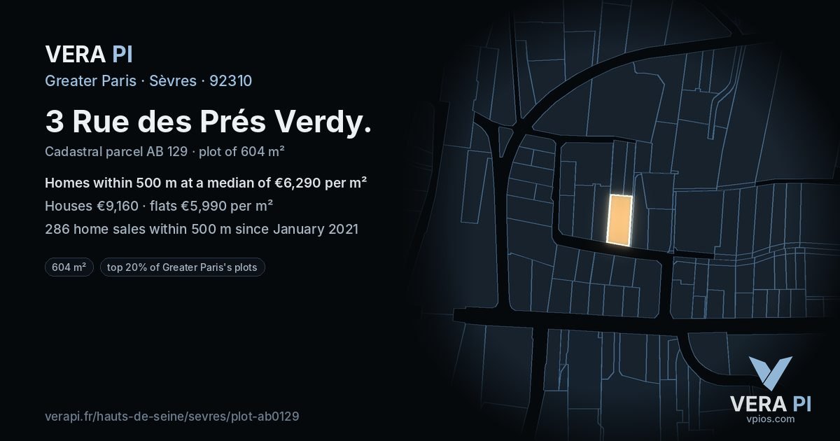 3 Rue des Prés Verdy, Sèvres at night – the plot lit, the parcels around coloured by the prices near them