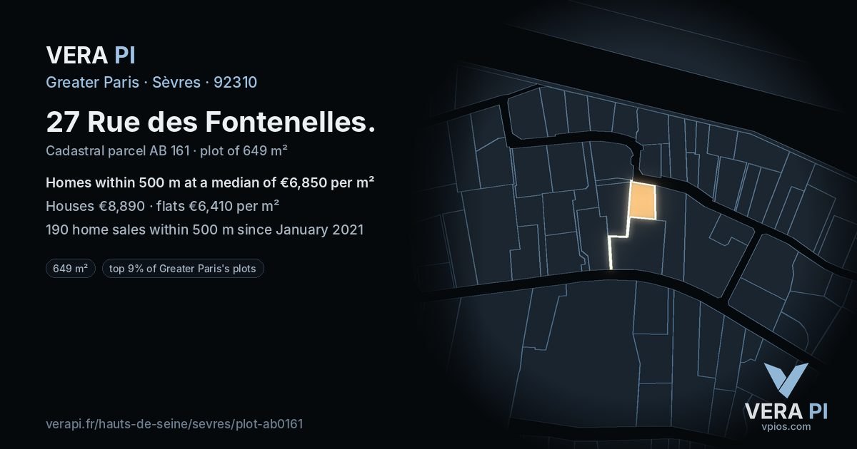 27 Rue des Fontenelles, Sèvres at night – the plot lit, the parcels around coloured by the prices near them