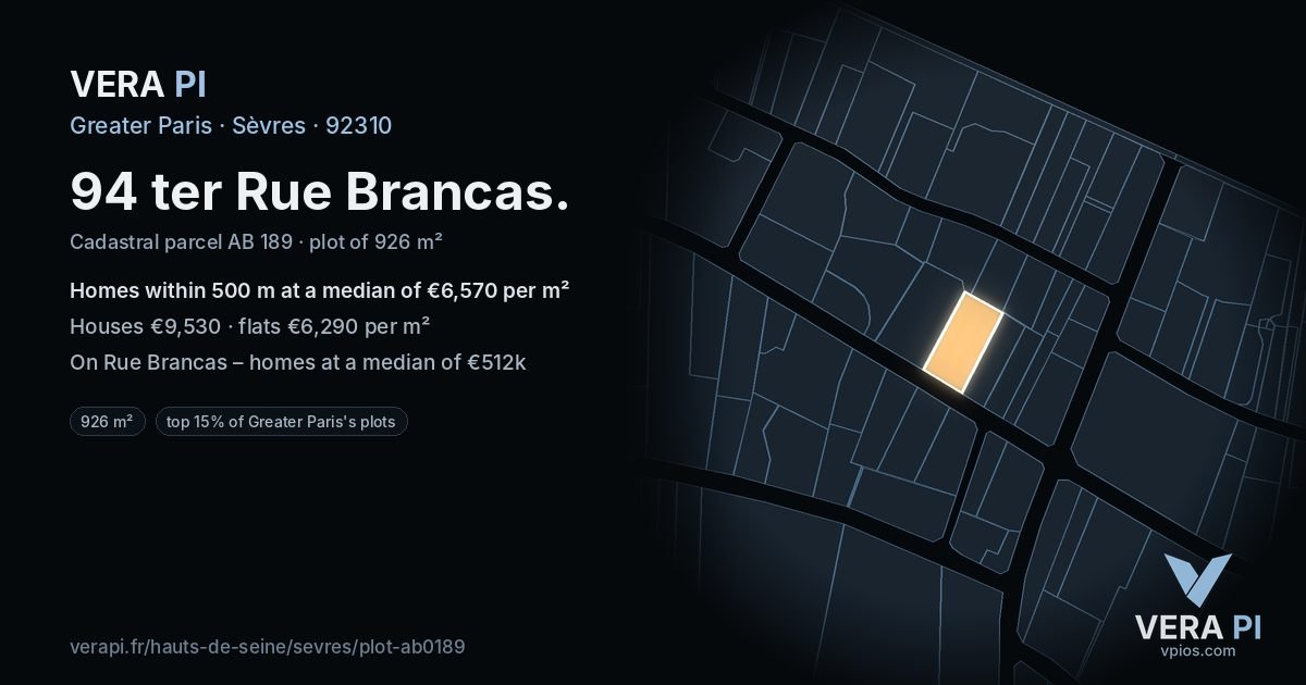 94 ter Rue Brancas, Sèvres at night – the plot lit, the parcels around coloured by the prices near them