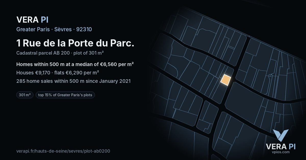 1 Rue de la Porte du Parc, Sèvres at night – the plot lit, the parcels around coloured by the prices near them