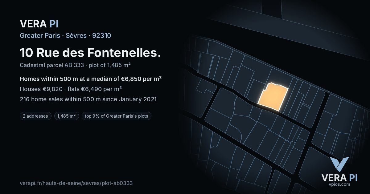 10 Rue des Fontenelles, Sèvres at night – the plot lit, the parcels around coloured by the prices near them