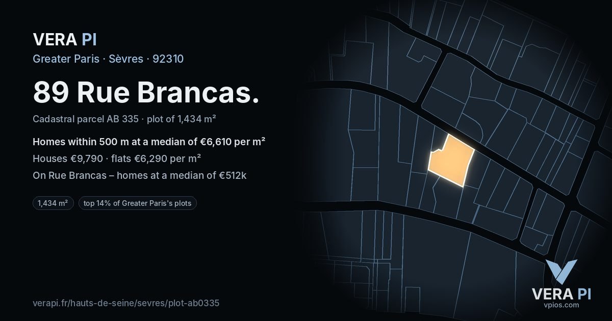 89 Rue Brancas, Sèvres at night – the plot lit, the parcels around coloured by the prices near them