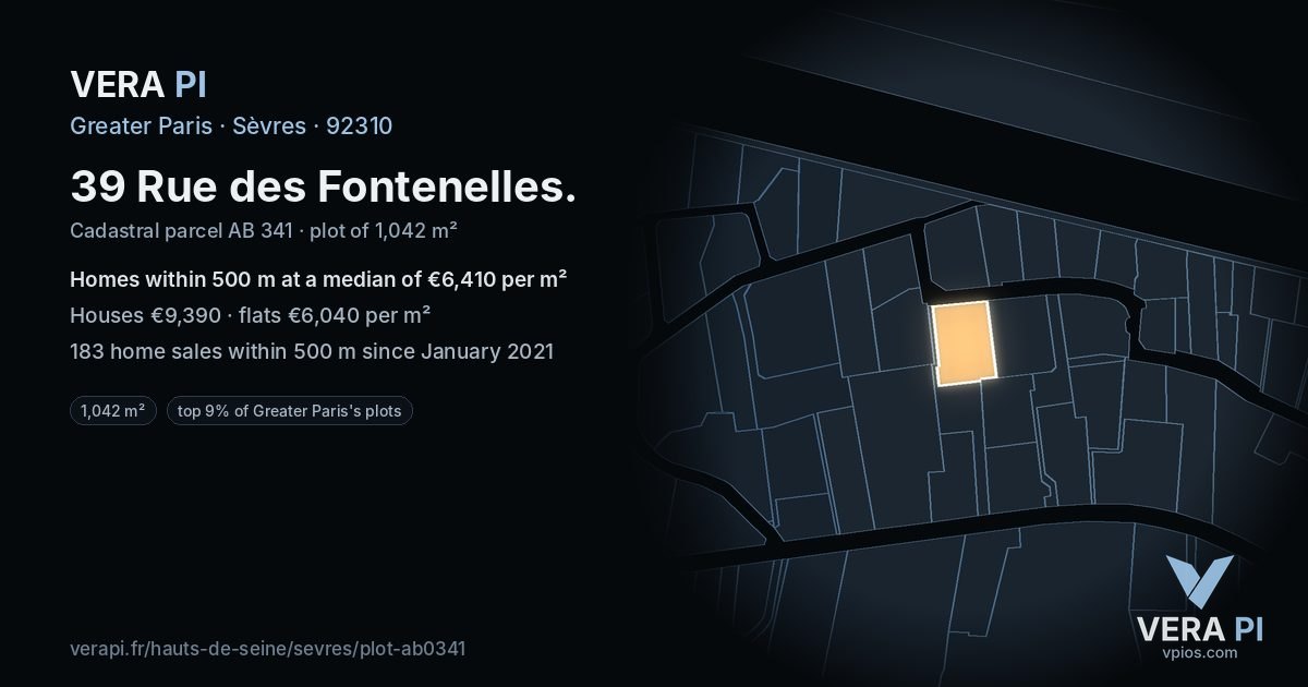 39 Rue des Fontenelles, Sèvres at night – the plot lit, the parcels around coloured by the prices near them
