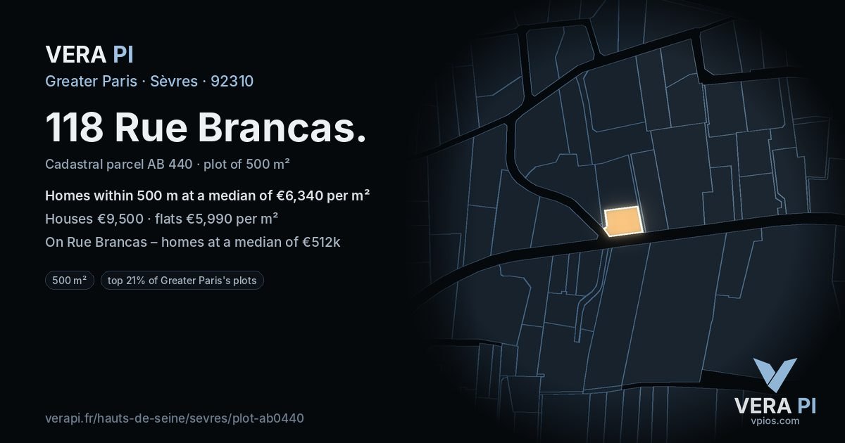 118 Rue Brancas, Sèvres at night – the plot lit, the parcels around coloured by the prices near them