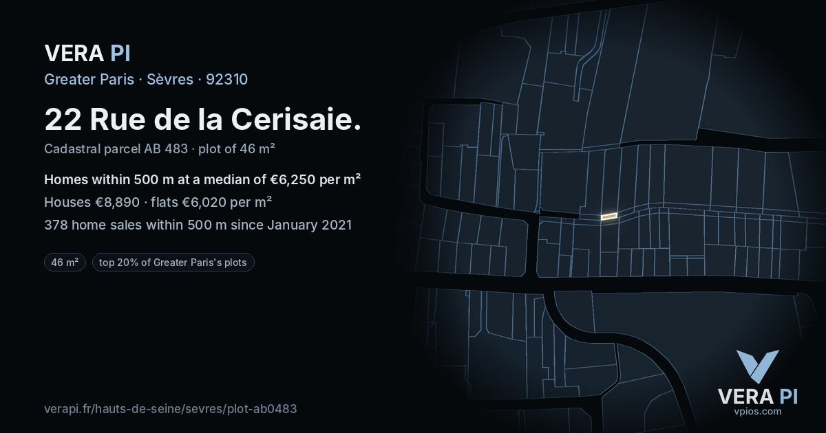 22 Rue de la Cerisaie, Sèvres at night – the plot lit, the parcels around coloured by the prices near them