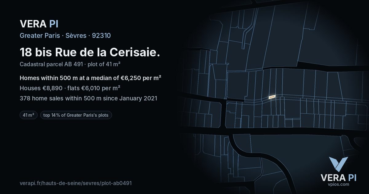 18 bis Rue de la Cerisaie, Sèvres at night – the plot lit, the parcels around coloured by the prices near them